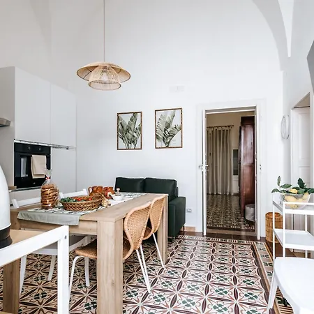 L' Angolo Di Lucia Apartment
